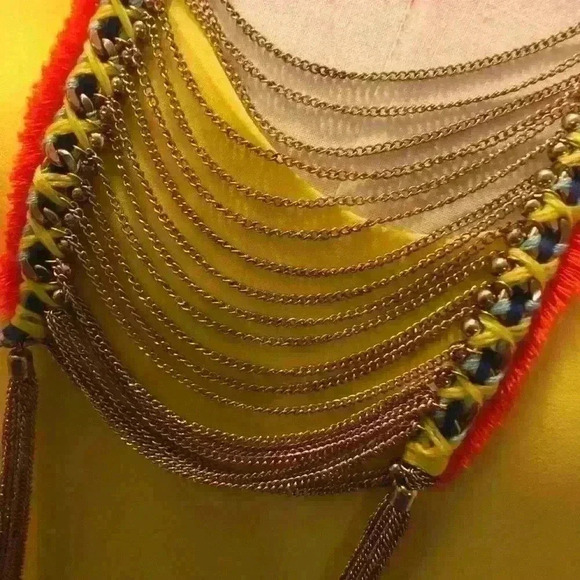 Multi gold tone fashion necklace AND Yellow Tank - Picture 3 of 4